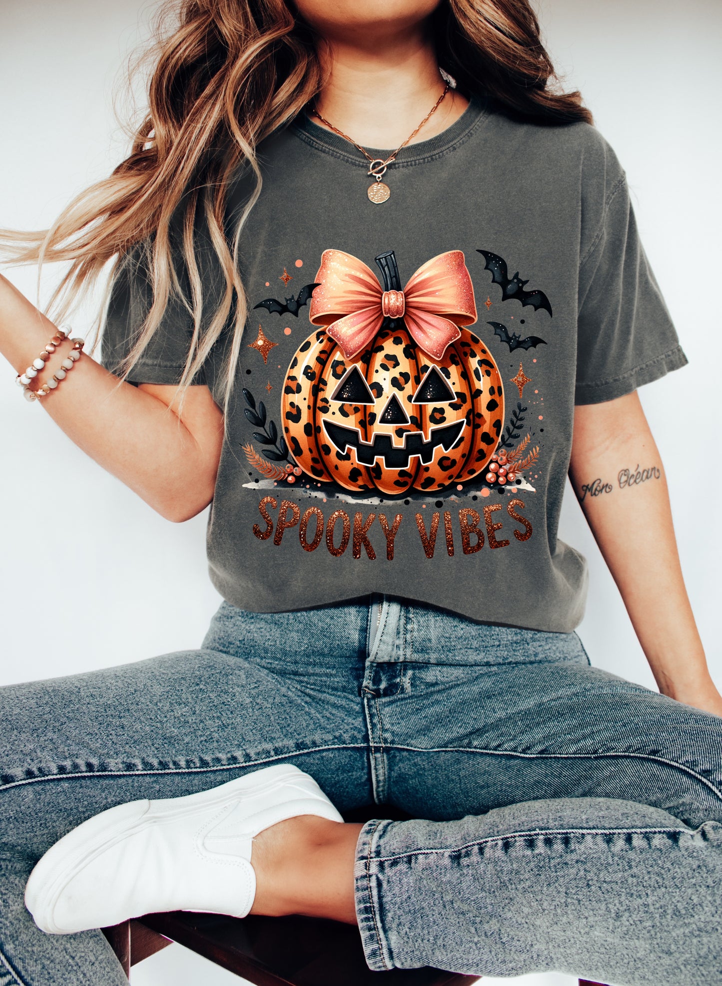 Spooky Vibes Pumpkin - Pepper T-Shirt